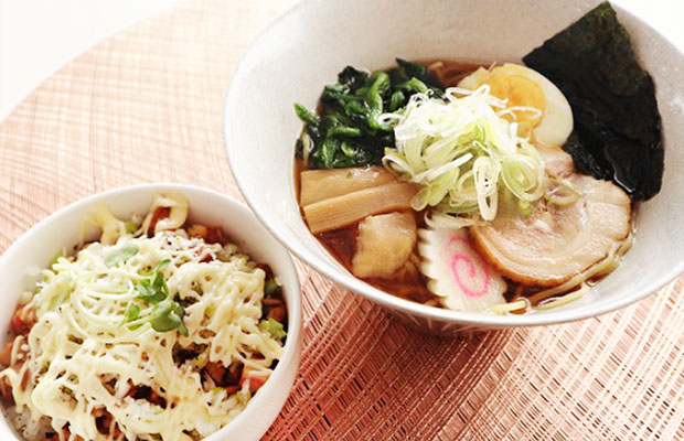 ラーメンとミニチャーシュー丼セット